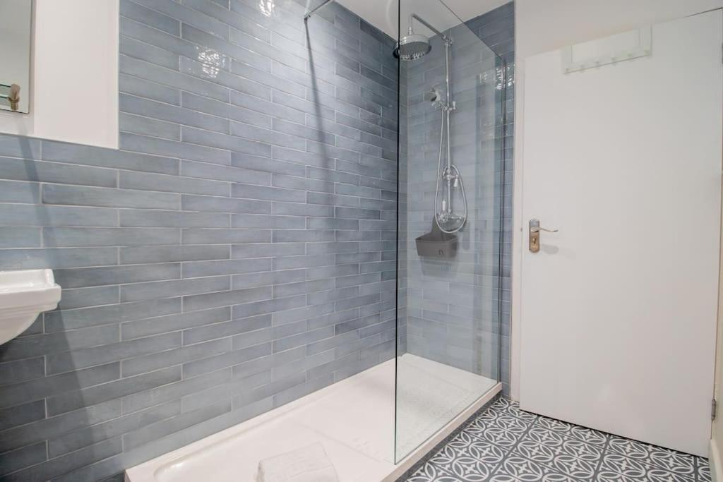 Henry Bell - Cosy 2-bedroom Apartment