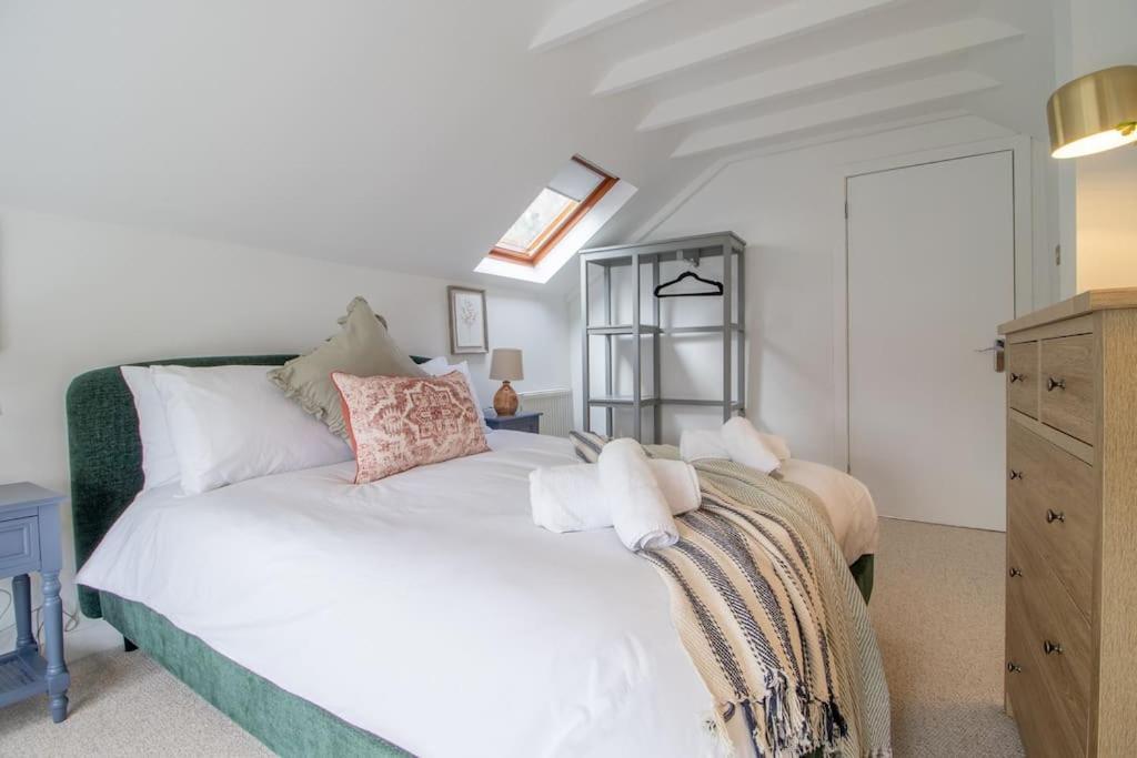 Henry Bell - Cosy 2-bedroom *
